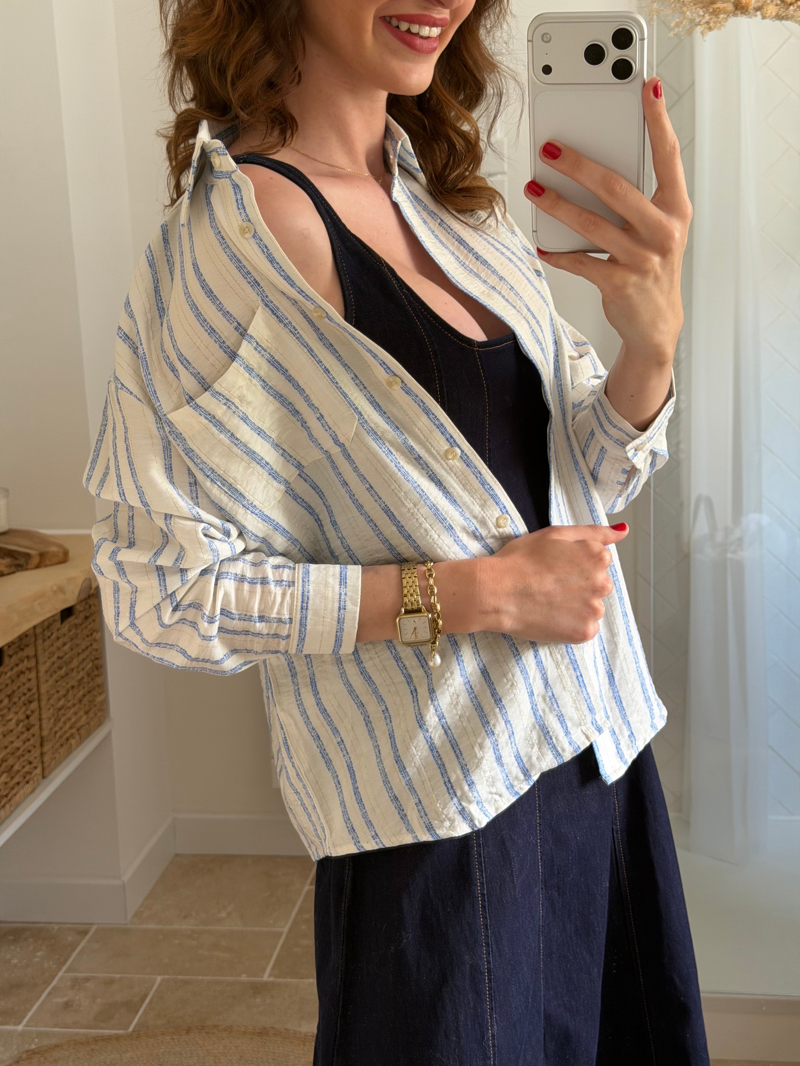 Chemise rayée coupe classique – Élégance décontractée
